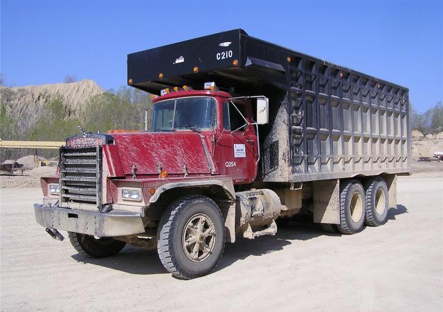 Mack RD890SX CA49 E7-350 E-TECH 6x4 (1980 - 1990) Truck Specs