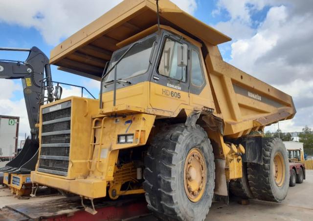 こてつ　エッグ60個 Komatsu's new HD605-8 off-highway truck - YouTube