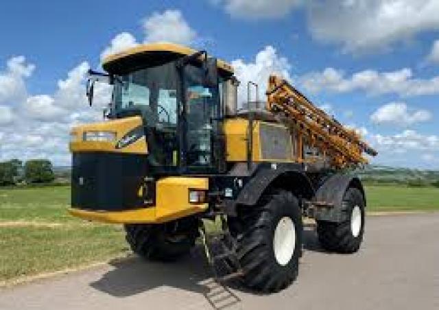 Challenger Rogator 618S Specifications & Technical Data (2009-2016