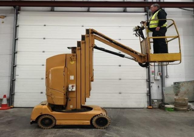 Grove-Manlift (Delta) Toucan 1100 Specs & Dimensions (1995 - 2002