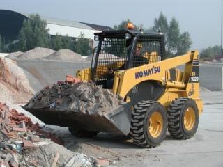 Komatsu SK1020-5 Super Flow Skid Steer Specs & Dimensions