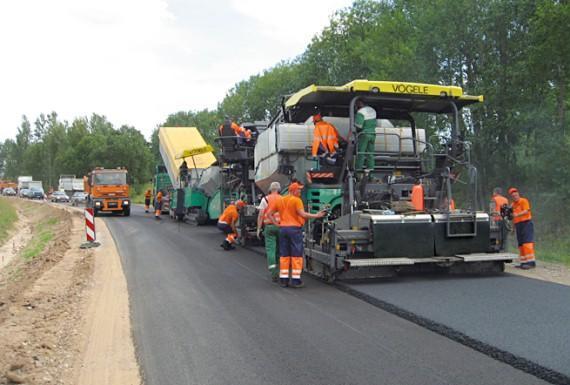 Vögele SUPER 2100-2 履帯式アスファルトフィニッシャー Vögele SUPER 2100-2 履帯式アスファルトフィニッシャー