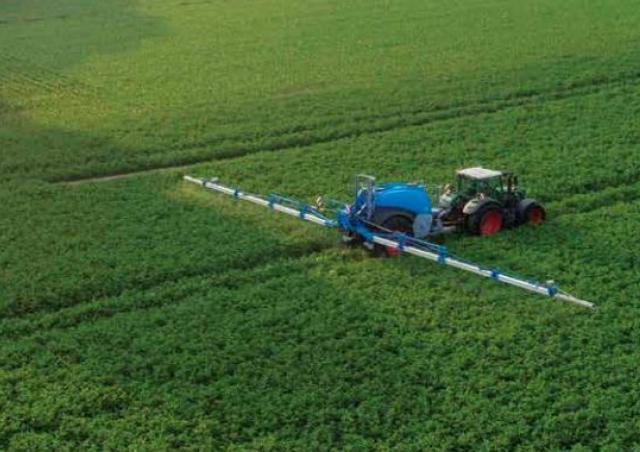 WIKING1/32 Lemken スプレイヤーVega 12 WIKING 1/32 Lemken Sprayer Vega 12