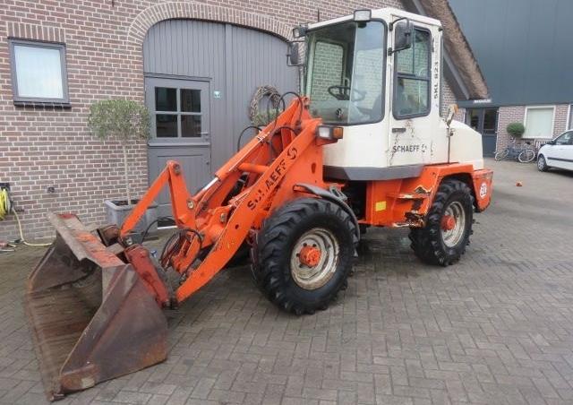 【414】Schneeページ Terex-Schaeff SKL 823 Wheel Loader Specs & Dimensions (1996