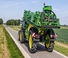 Trailed field sprayers John Deere R944i