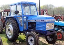 2WD Tractors Leyland 262