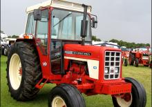 2WD Tractors International Harvester 674