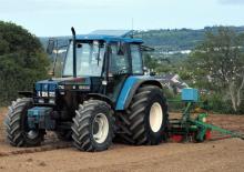 2WD Tractors Ford-NH 7740