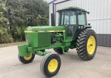 4WD Tractors John Deere 4240S
