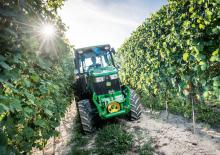 4WD Tractors John Deere 5105GN