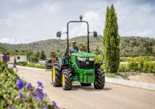 4WD Tractors John Deere 5105GL