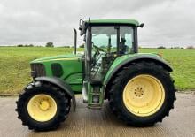 4WD Tractors John Deere 6220 SE