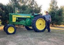 4WD Tractors John Deere 720