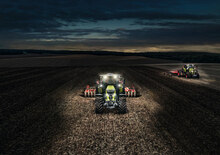 4WD Tractors Claas Axion 830 Cmatic