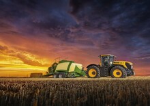 4WD Tractors JCB Fastrac 8330