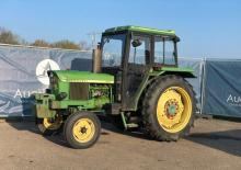 Arka tekerlekli traktörler John Deere 1020