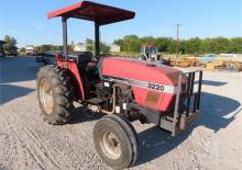 Arka tekerlekli traktörler Case IH 3220