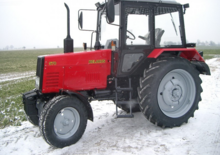 Arka tekerlekli traktörler Belarus 570
