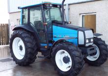 Arka tekerlekli traktörler Valtra 900-2