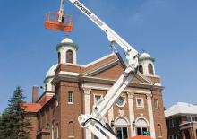 Wheeled Articulating Boom Lifts Snorkel AB80J
