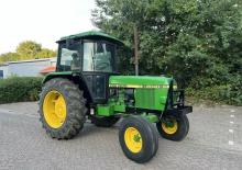Belediye traktörleri John Deere 2040