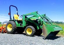 Belediye traktörleri John Deere 4100