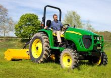 Belediye traktörleri John Deere 4320