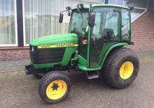 Belediye traktörleri John Deere 4400