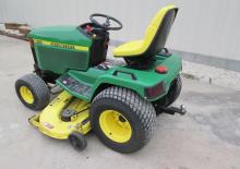 Belediye traktörleri John Deere 455