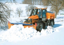 Belediye traktörleri JCB Fastrac 2155-4WS