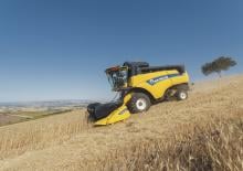 Biçer döver New Holland CX5.90