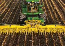 Biçerdöver mısır tablası John Deere 390plus