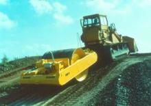 Çekmeli silindirler Bomag BW 6