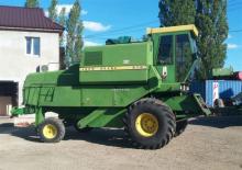 Combine Harvesters John Deere 975