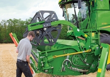Combine harvesters cutterbars John Deere 735 Premium Flow