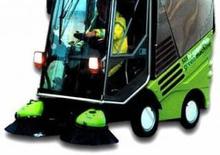 Compact Sweepers Applied 525 HI Speed