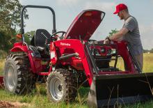 Compact Utility Tractors Mahindra 1626 HST