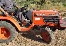 Compact Utility Tractors Kubota B 2100 DS