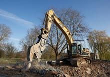 Concrete Pulverizers Caterpillar P215