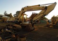 Crawler Excavators Dresser 6220LC