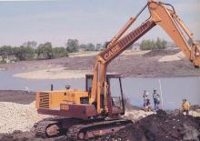 Crawler Excavators Case Poclain 688 B CK