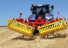 Cultivators Pöttinger Synkro 4020 K