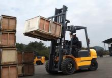 Diesel Forklifts Kalmar DCD70-6CH