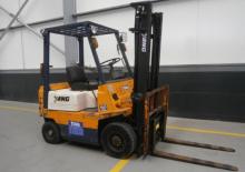 Diesel Forklifts Yang FD 15 Mark 3
