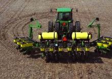 Ekim makineleri John Deere 1765 Rigid