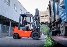 Electric forklifts EP EFX252