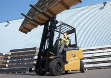 Electric forklifts Caterpillar EP40N