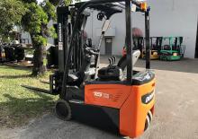 Electric forklifts Doosan B15T-7