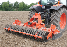 Elektrikli tırmıklar Kubota PH2401