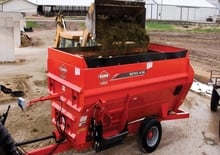 Feed mixers Kuhn Knight 4136